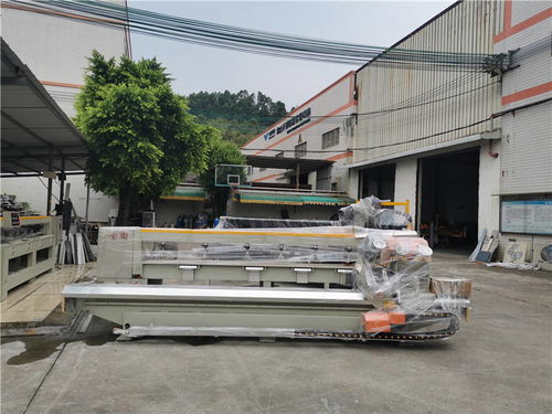 巖板設(shè)備助力陶瓷加工廠轉(zhuǎn)型升級(jí)做巖板家居產(chǎn)品 搶占巖板4萬億市場